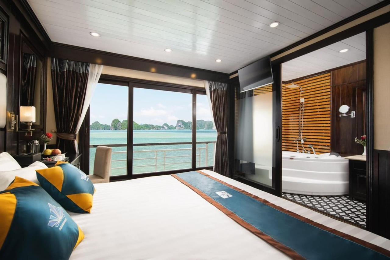 Aquamarine Premium Cruise Hotel Ha Long Exterior photo