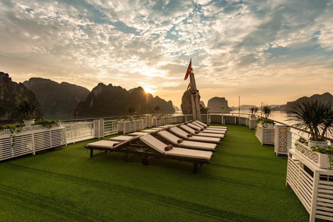 Aquamarine Premium Cruise Hotel Ha Long Exterior photo